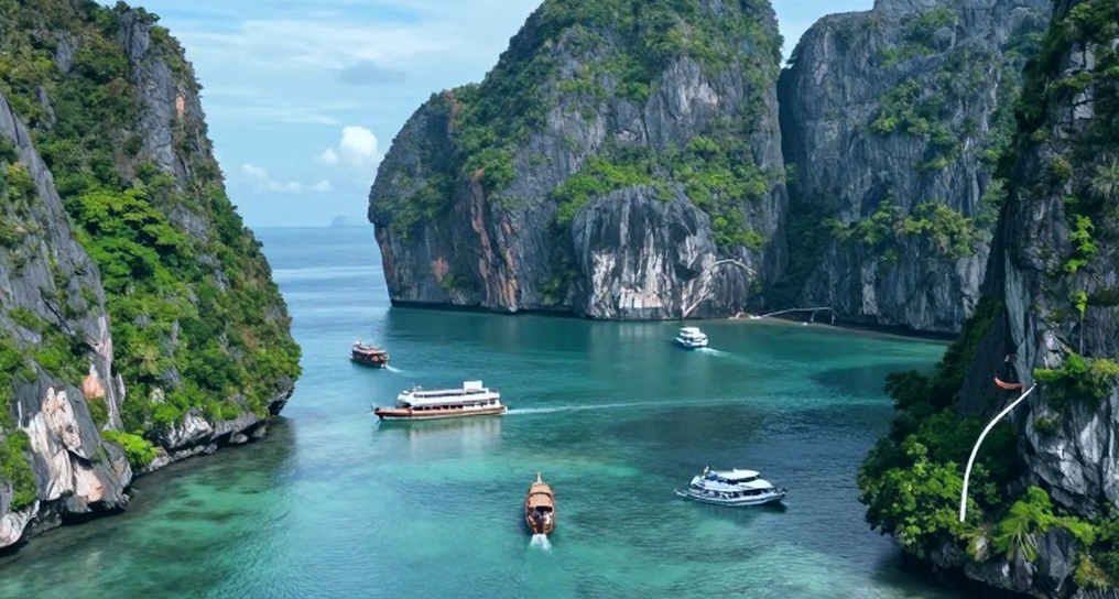 Khoảng lặng sau vạch đích của nữ điền kinh Kenya