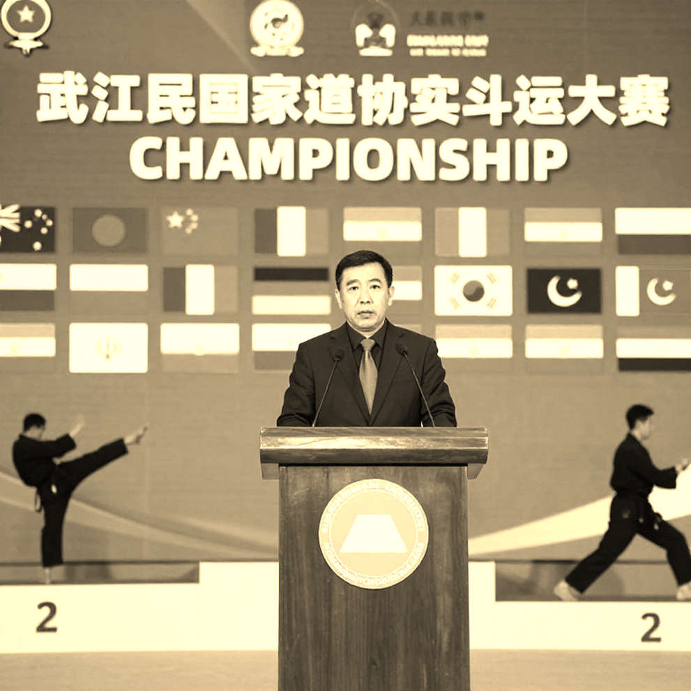Asiad 20: Kata đồng đội nữ Việt Nam bảo vệ ngôi vàng, wushu thêm đồng, bắn súng vướng lỗi trang phục